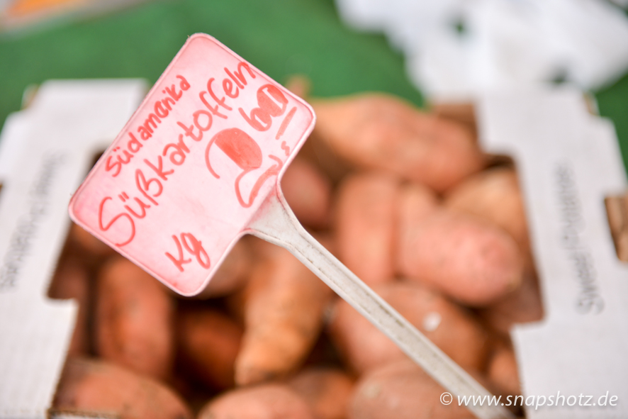 Obst- und Gemüsestand Buhr Beim Obst- und Gemüsestand Buhr gibt es auch Süßkartoffeln